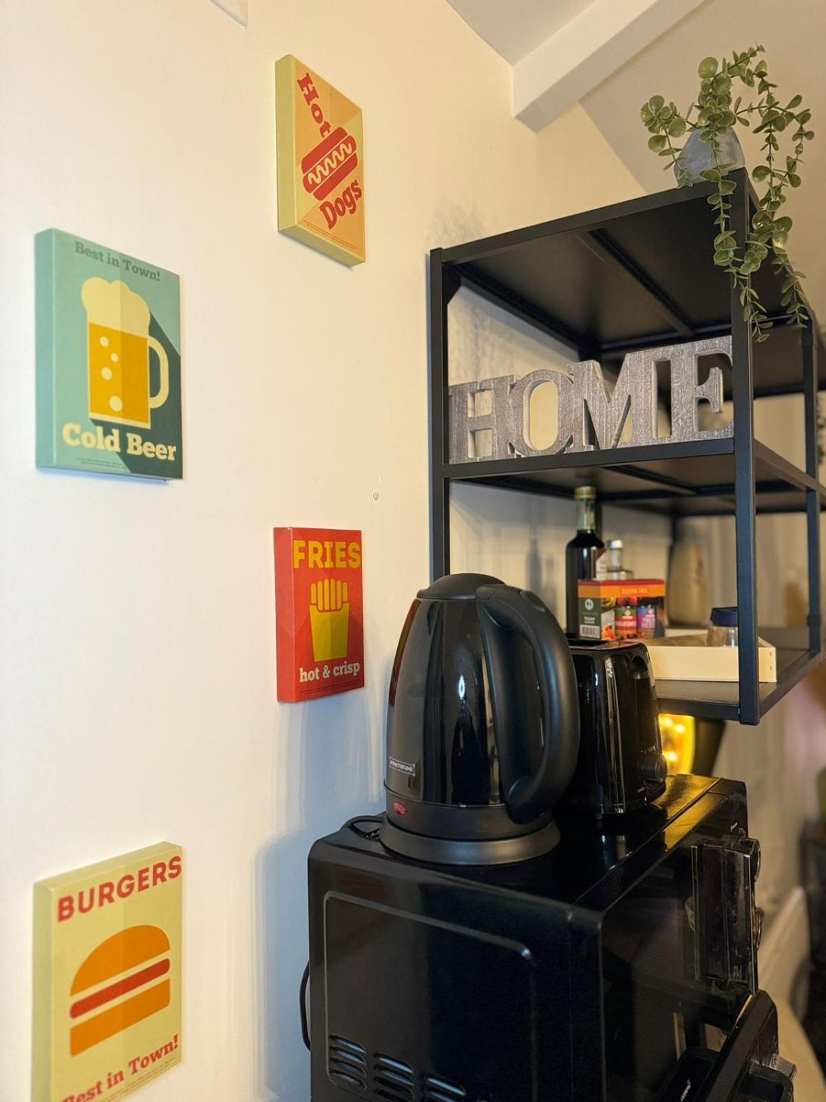 Maisonnette Proche De Paris & Home Cinema 부르그-라-레인느 외부 사진